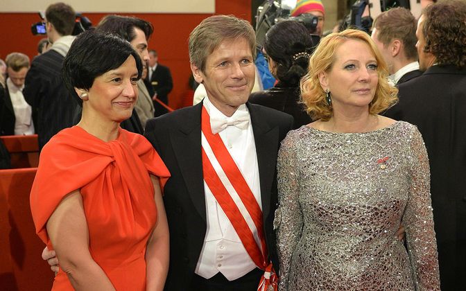 Kanzleramtsminister Josef Ostermayer (SPÖ) mit Ehefrau Manuela (l.) und Nationalratspräsidentin Doris Bures (SPÖ).