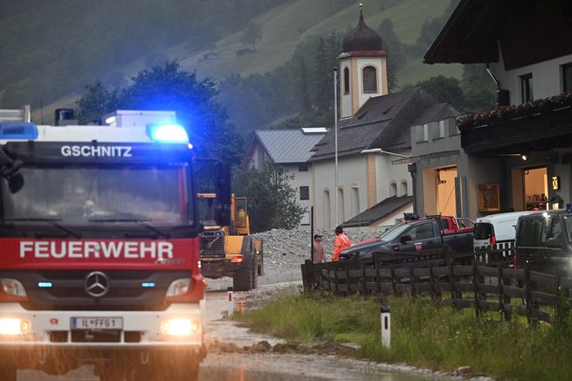 Zahlreiche Kräfte der Feuerwehr standen im Einsatz.