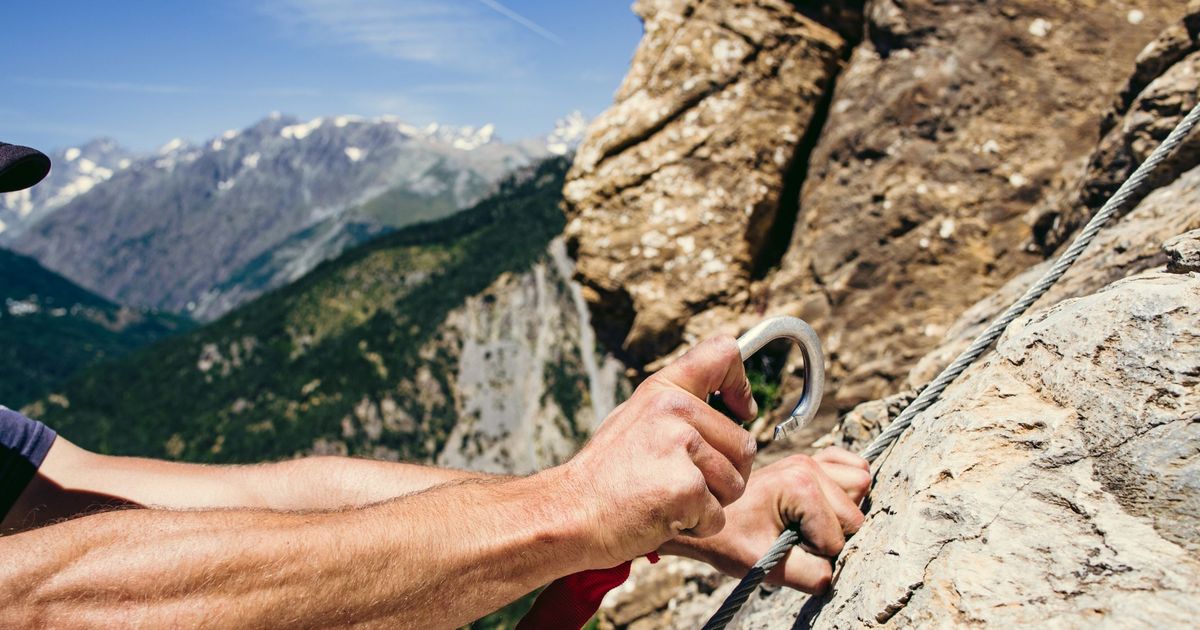 67-J-hriger-mit-Rettungsheli-aus-Klettersteig-in-Hippach-geholt