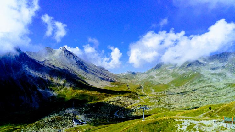 Blick vom Ladermoos Richtung Arezjoch in Serfaus.