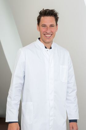 Dr. Michael Zegg