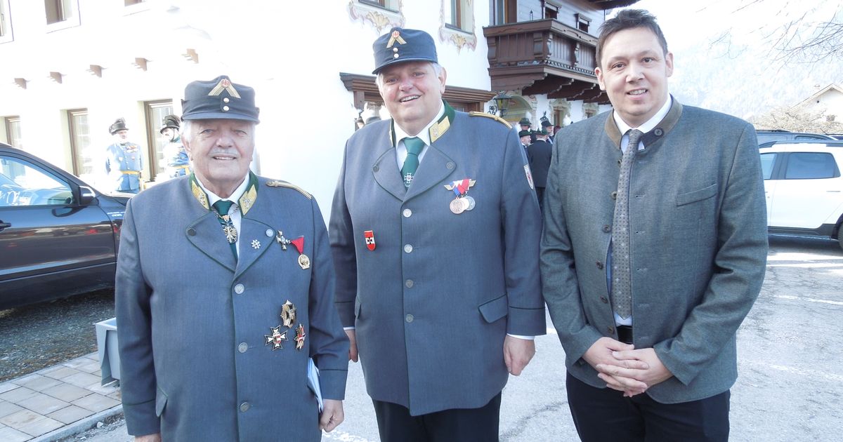 Neuer-Obmann-Wechsel-beim-Kameradschaftsbund-Kufstein