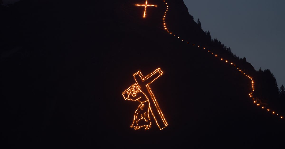 Wenn-die-Herz-Jesu-Feuer-in-Tirol-leuchten-Wir-suchen-die-sch-nsten-Leserfotos