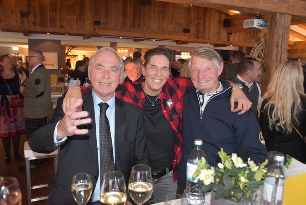 Gut drauf sah man: Skilegenden Karl Schranz, Michi Dorfmeister, Hias Leitner (r.).