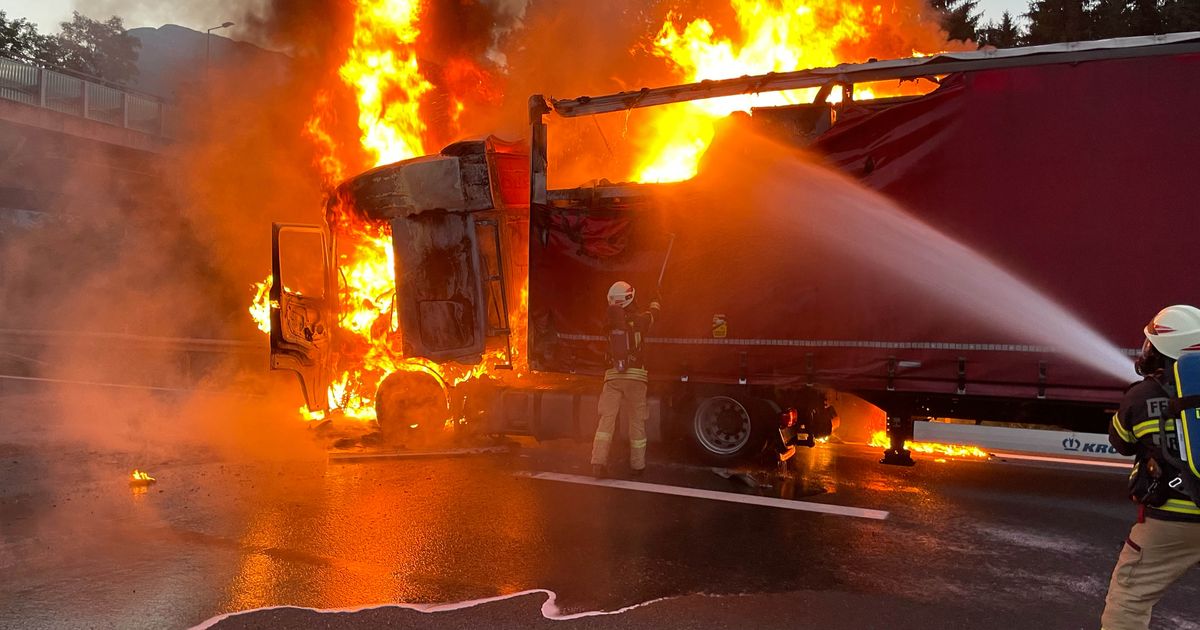 Gestürztes Motorrad mitgeschleift: Lkw geriet auf Inntalautobahn in ...