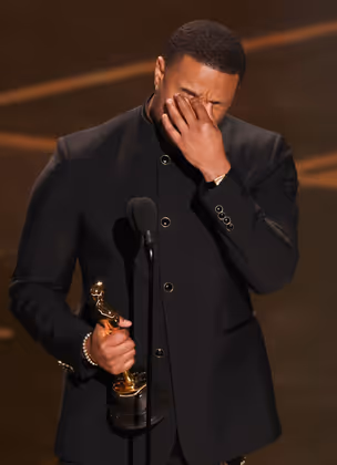 Sichtlich gerührt nahm Michael B. Jordan den Oscar als bester Hauptdarsteller entgegen.