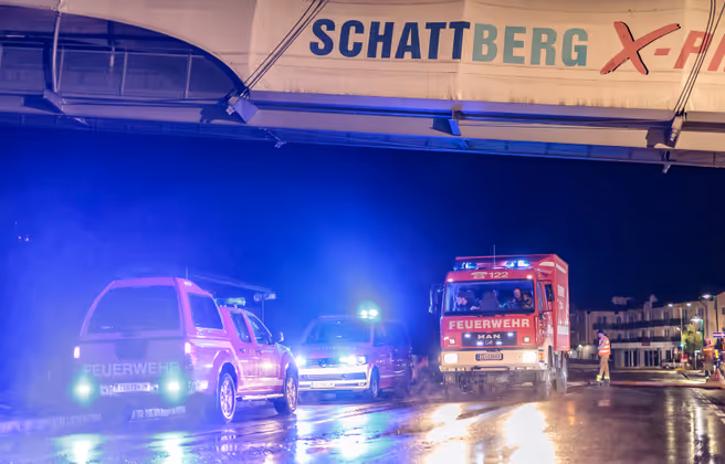 Die Feuerwehren waren im Dauereinsatz.