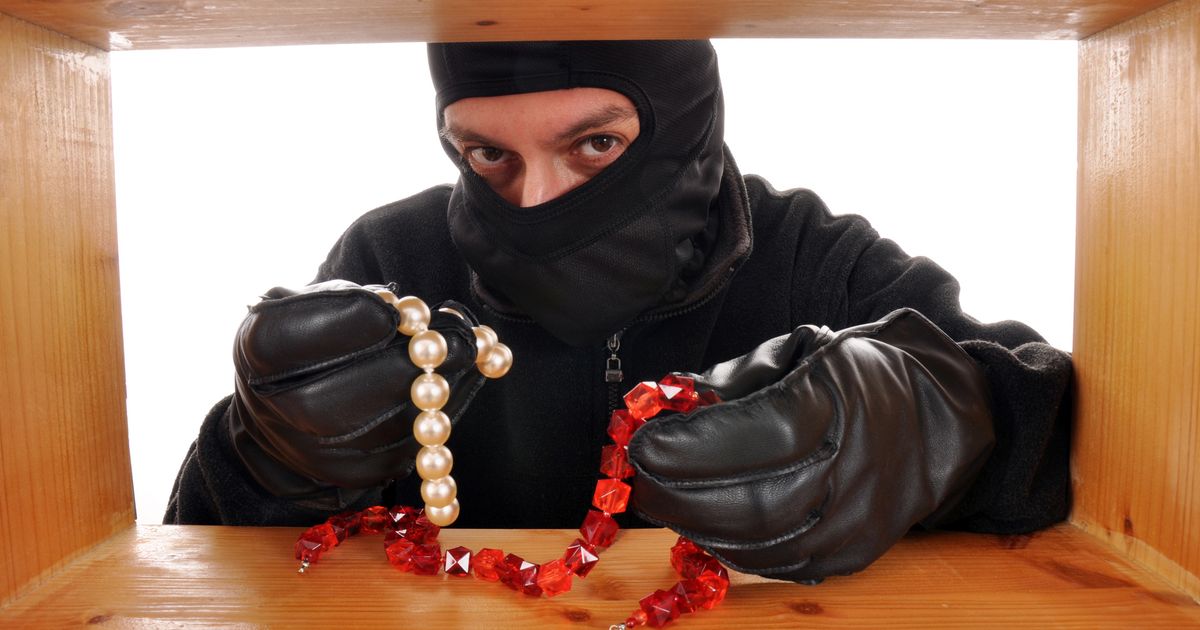 Schmuck-und-Bargeld-gestohlen-Diebe-brachen-in-drei-Ferienwohnungen-im-Kaunertal-ein