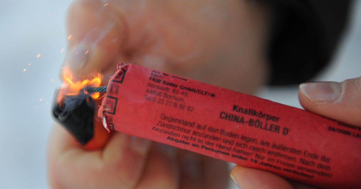 Elfj-hriger-in-Wien-sprengte-sich-Finger-von-Hand-weg