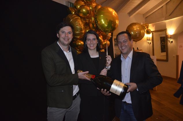 Markus Stampfer (Agentur Luna), WK-Vize-Präsidentin Barbara Thaler und Gewinner Robert Lechner.