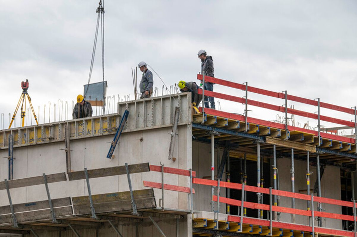 Tiroler Bau erholt sich nach schwierigen Jahren etwas, Lage im Wohnbau bleibt kritisch