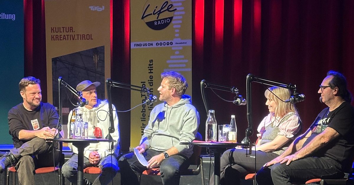 -Von-Seiten-der-Gemeinde-bei-Live-Podcast-im-Alten-Kino-Dieser-Ort-ist-essenziell-