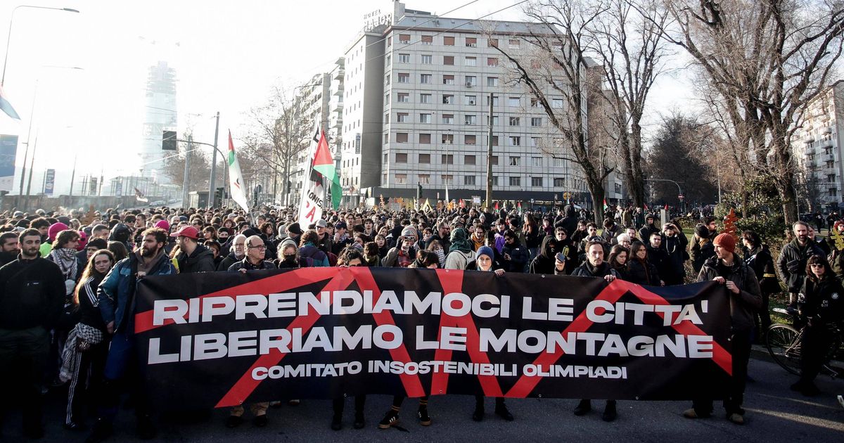 Ausschreitungen-bei-Kundgebung-gegen-Olympische-Spiele-in-Mailand