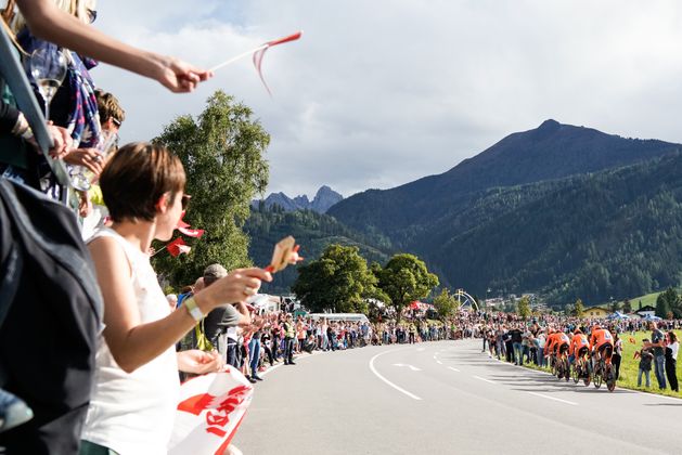 Vor einer tollen Zuschauerkulisse bis nach Innsbruck gaben die Athleten alles.
