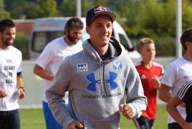 Skispringer Gregor Schlierenzauer spulte ebenso fleißig seine Runden ab wie ...