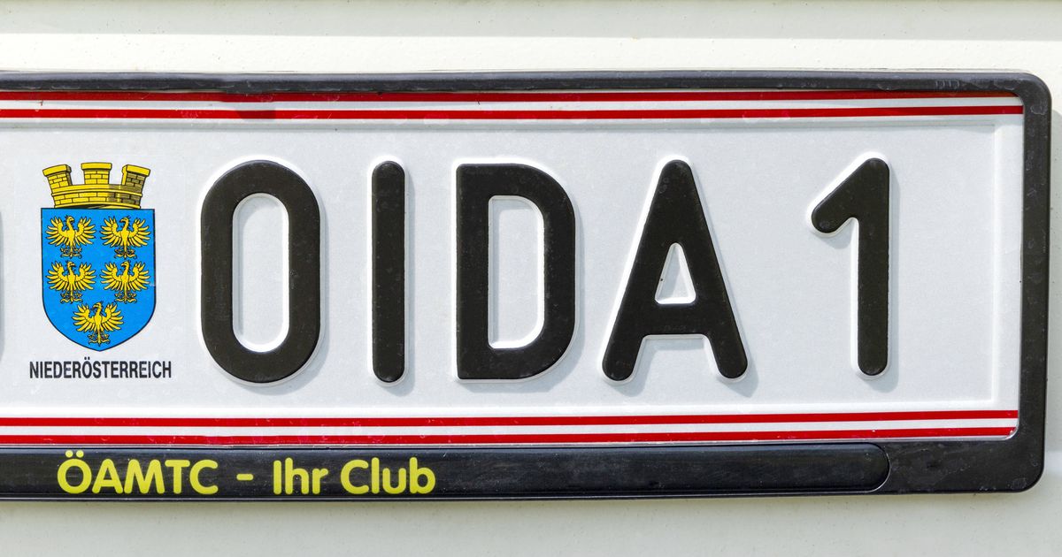 HH-IS-18-Wo-bei-Wunschkennzeichen-f-rs-Auto-in-sterreich-der-Spa-aufh-rt