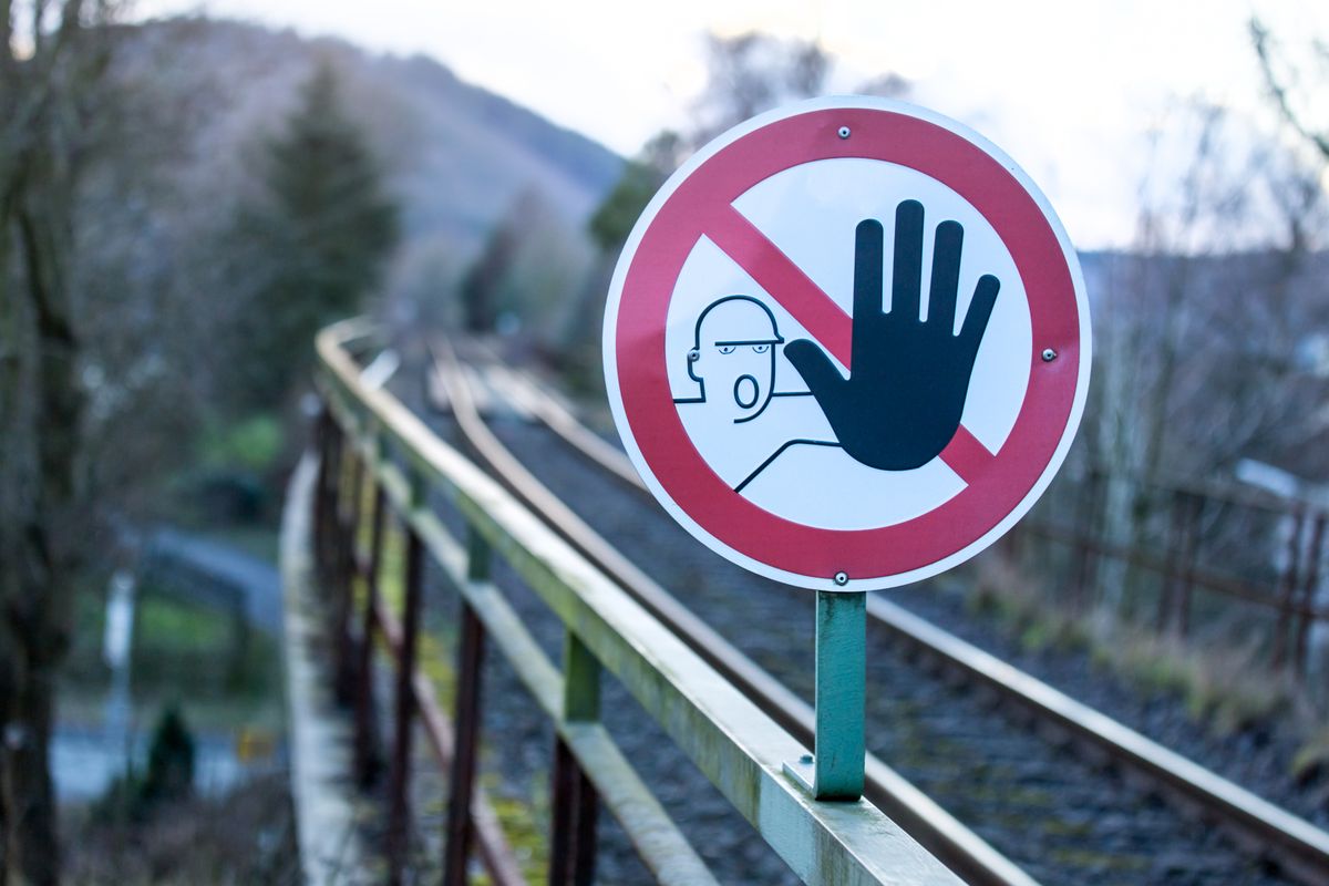 Der hohe Preis der Stille: Warum sich Suizide gerade im Frühjahr häufen