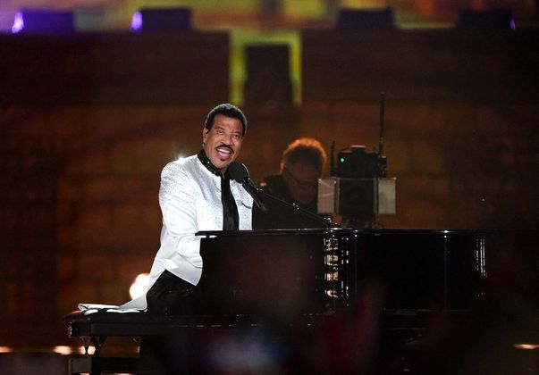 Lionel Richie sang "All Night Long".