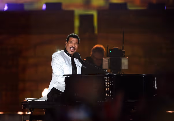 Lionel Richie sang "All Night Long".