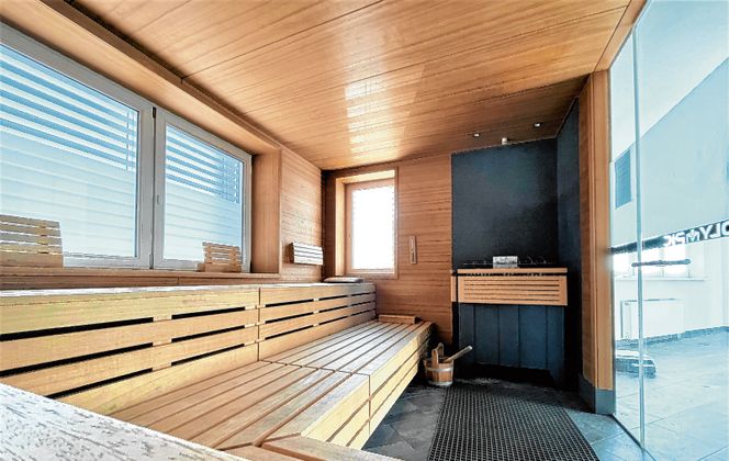 WELLNESS UND SAUNA: Schenken Sie Ihrem Körper die nötige Zeit für Regeneration und Entspannung im Wellnessbereich mit Saunen, Dampfbad, Ruhebereich und Infrarot-Kabine.