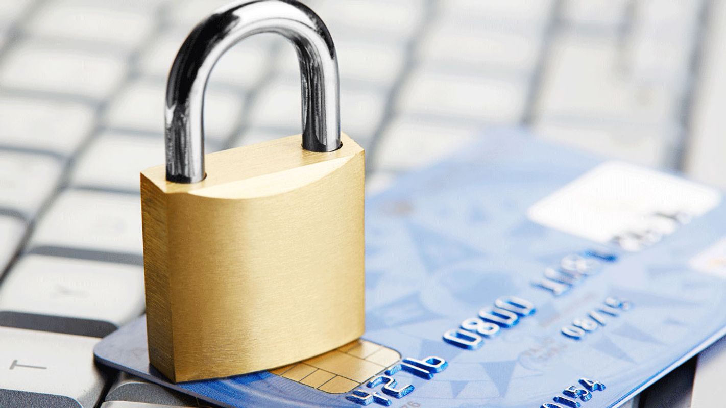 Verlor über Zehntausend Euro: 61-Jähriger aus Kitzbühel fiel auf Internetbetrüger herein