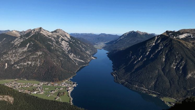 Achensee vom Bärenkopf aus fotografiert.
