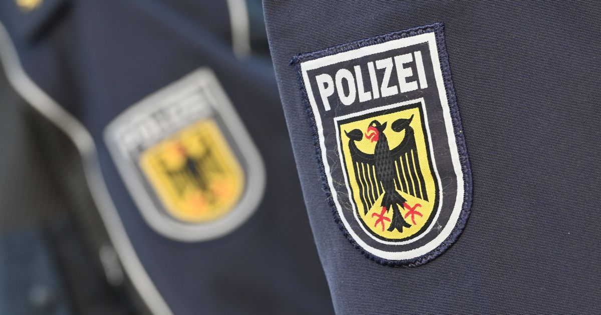 Nach-Pinkelpause-Frau-vergisst-Ehemann-auf-Autobahn-Parkplatz