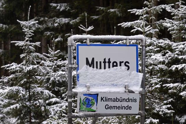 Mutters