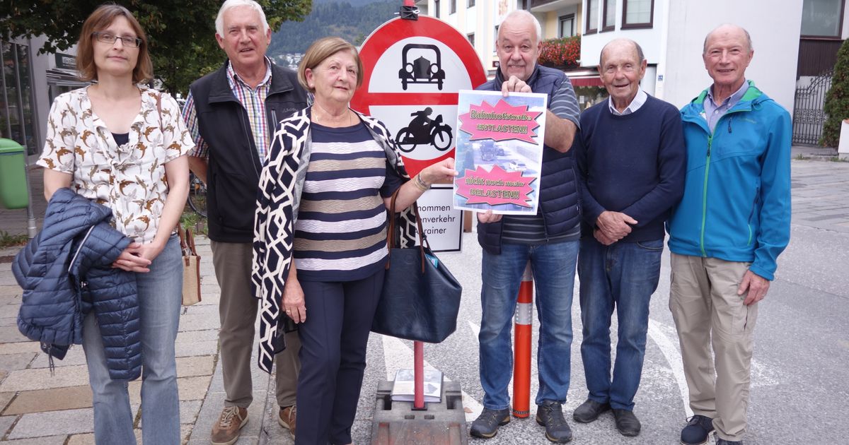 -Wir-ersticken-im-Mehrverkehr-Wattner-Anrainer-machen-gegen-autofreien-Kirchplatz-mobil