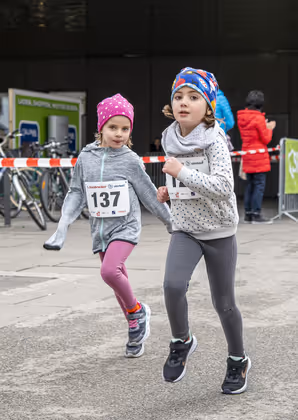 #127 Gaia und #137 Lara