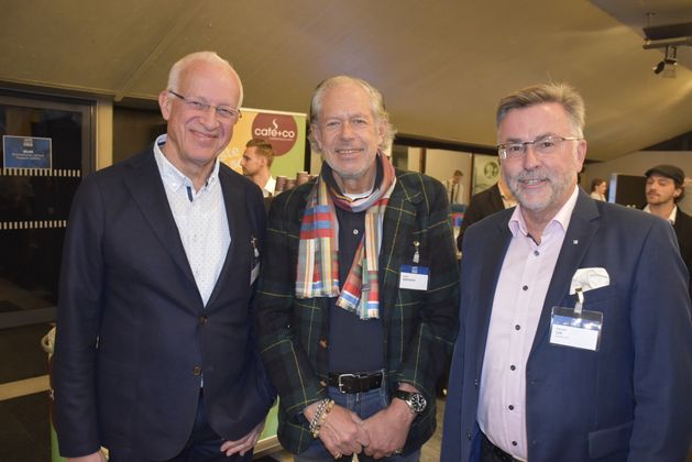 Oswald Mayr (WK), Ex-Langzeit-WK-Präsident Jürgen Bodenseer und Rüdiger Lex (proHolz) (v.l.).