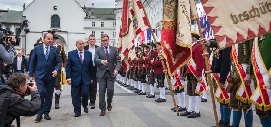 LH Platter beim Landesüblichen Empfang ...