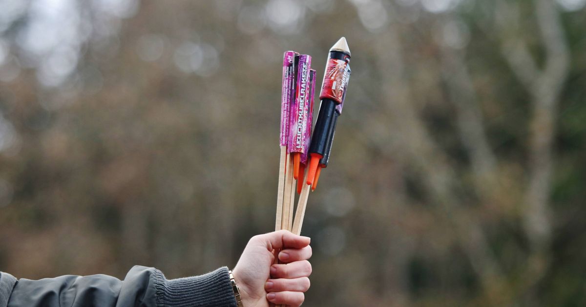 Hunderte-B-ller-und-Feuerwerksk-rper-bei-Jugendlichen-in-Hall-sichergestellt