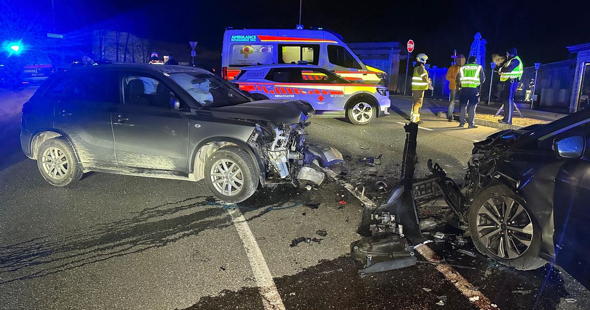 Schwerer-Verkehrsunfall-im-Unterland-Alkolenker-geriet-in-den-Gegenverkehr