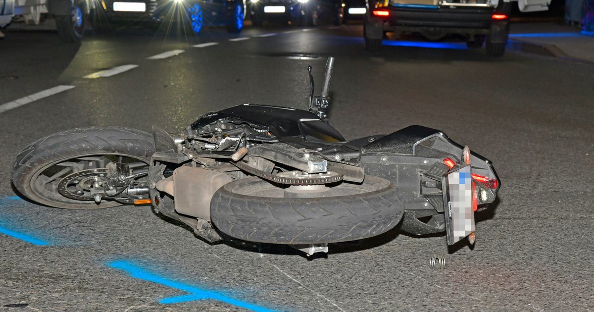 37-j-hriger-Motorradfahrer-bei-Zusammensto-mit-Auto-in-Wattens-verletzt