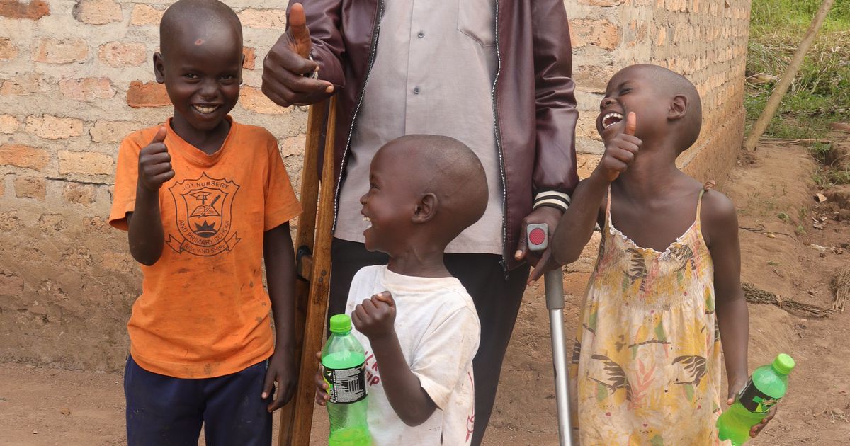 Mit-Spenden-aus-Tirol-Wie-ein-Jungschwein-Kosten-f-r-Schule-in-Uganda-deckt