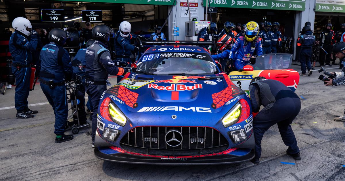 Auf-Siegkurs-Panne-stoppt-Verstappen-und-Tiroler-Auer-auf-dem-N-rburgring