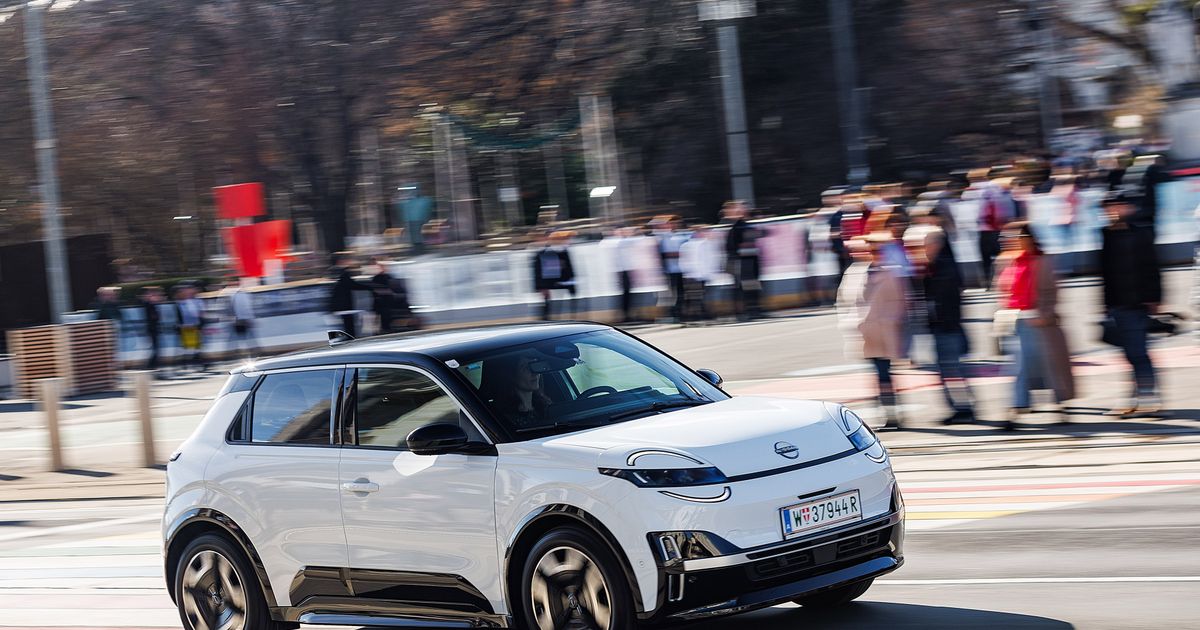 Nissan-Micra-steht-erstmals-unter-Strom