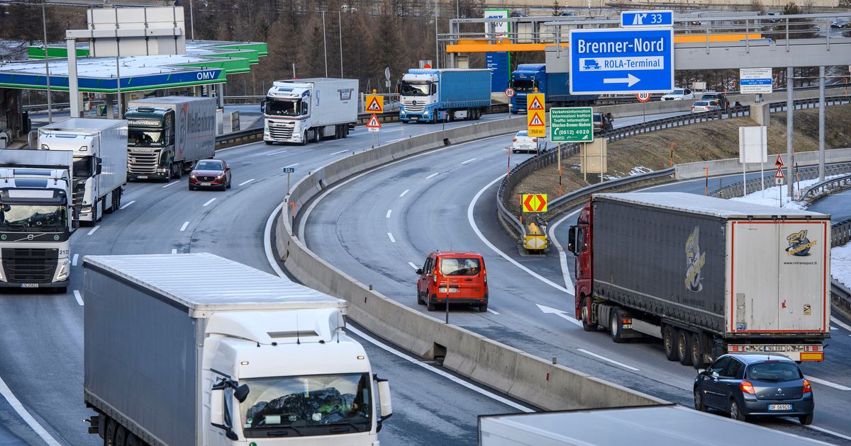 -Es-herrscht-mittlere-Panik-Nachbarl-nder-blicken-nerv-s-auf-die-Brenner-Blockade-in-Tirol