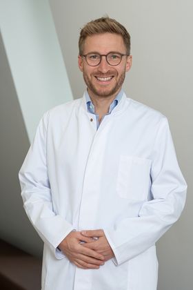  Dr. Markus Lill-Eccher