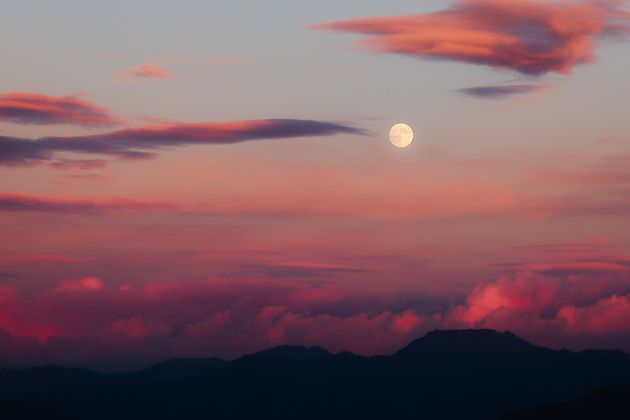Ein Bild von einer Sonnenuntergangswanderung auf die Gratlspitze.