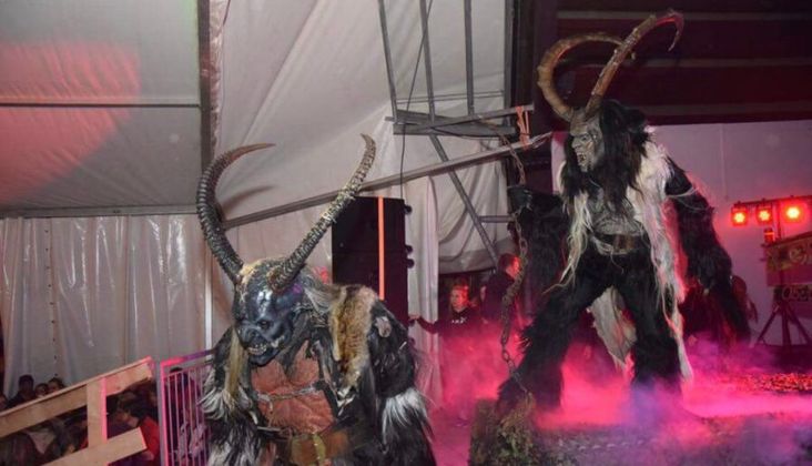 Die Oberperfer Höllentuifl beim Tuiflfest in Götzens.