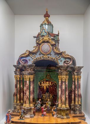 Krippe des zwölfjährigen Jesus im Tempel aus Thaur, um 1800, Figuren und Tempel von Johann Giner aus Thaur.